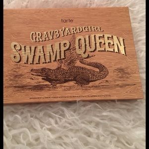 tarte swamp queen pallete